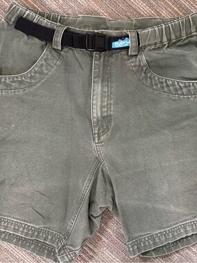 Vintage Kavu Men's Olive Green Cargo Shorts with Black Webbing Belt